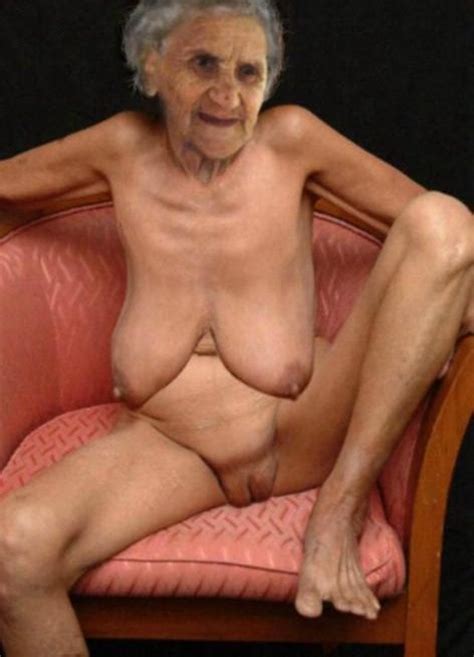 Ht19  In Gallery Granny Oma Hanging Tits Picture 19