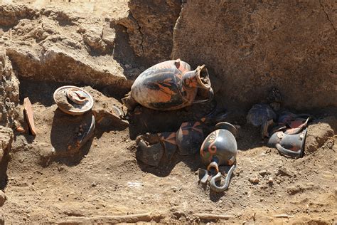 archaeologists unearth intact pre roman tomb in pompeii history in the headlines