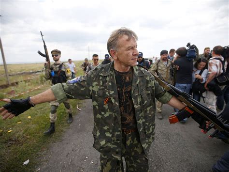 mh17 crash nato sees evidence weapons are still moving
