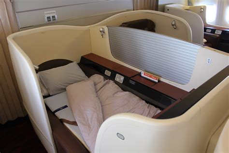 Review Japan Airlines 777 300er First Class Live And
