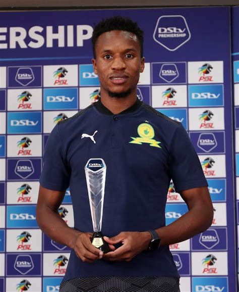 themba zwane claimed dstv premiership player   month africa top sports