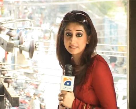 Pakistani Spicy Newsreaders Sex Symbol Of Pakistani Media Nabeeha Ejaz