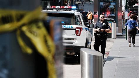 Police Presence In Times Square To Be Beefed Up After Recent Shootings