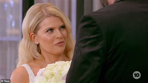bachelor intruder kaitlyn hoppe arrives in a wedding dress and leaves