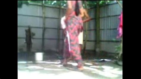 indian desi couple fucking while taking outdoor bath xvideos