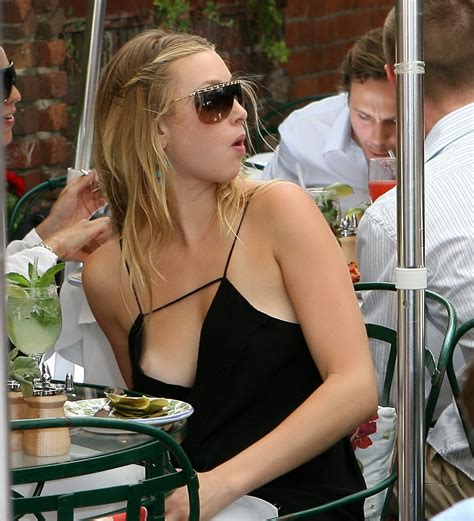 whitney port having lunch the ivy in beverly hills celebrity oopsies