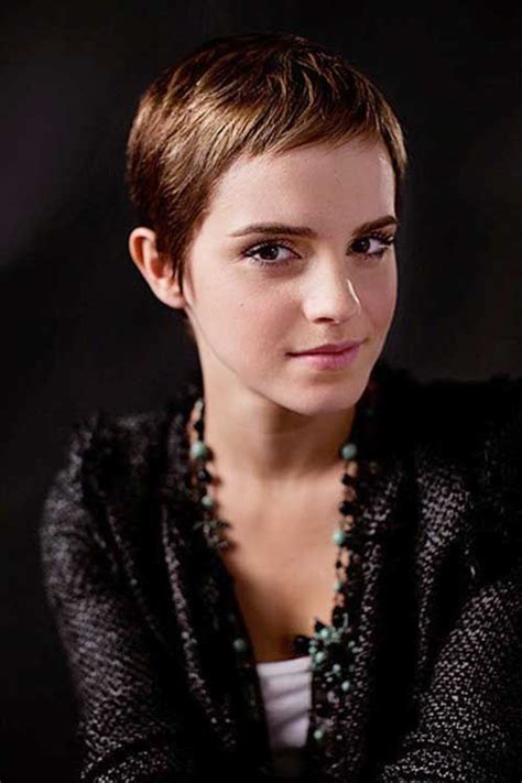 pin on celebrities pixie cuts