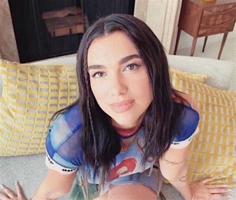 pov dua lipa is about to give you the best blowjob of your life 👅