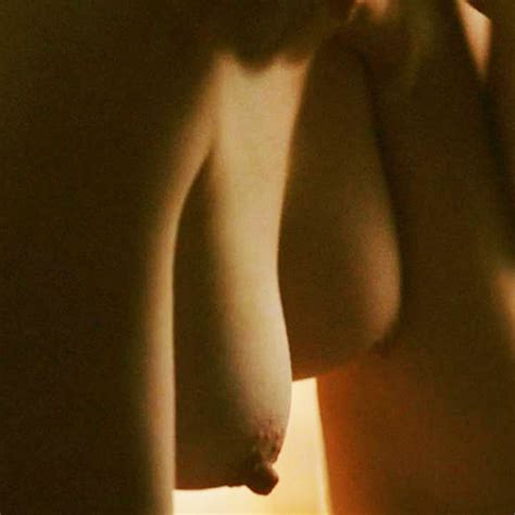 anna paquin nude tits and tattooed ass in bellevue scandal planet