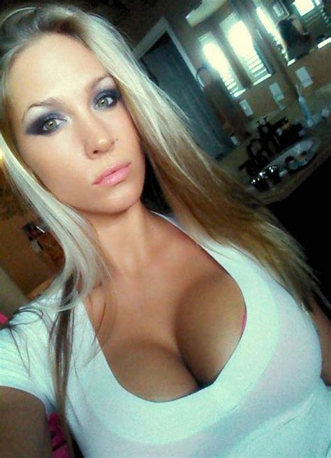Attractive Blonde Porn Pic Eporner