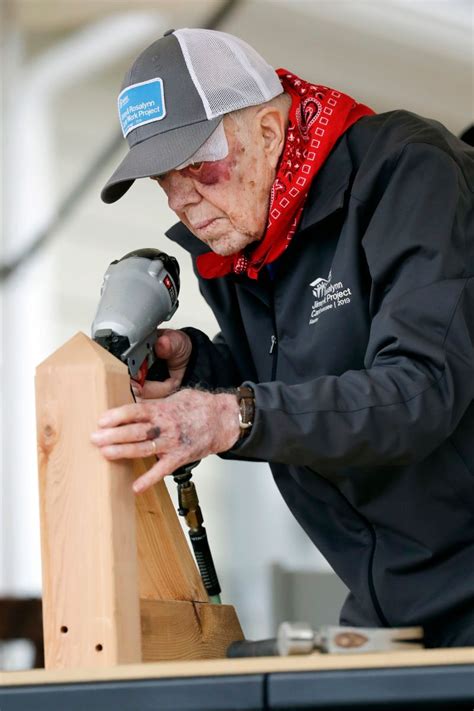 jimmy carter recovers  fall  habitat  humanity project