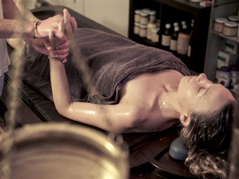 abhyanga ayurvedic massage vital veda