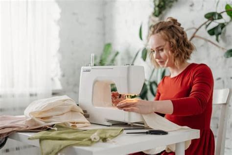 working sewing machine invented jacanswers