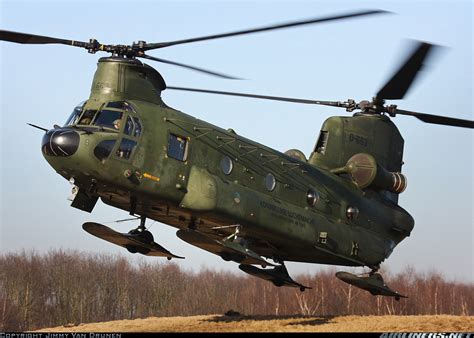 deadly boeing ch  chinook army  weapons