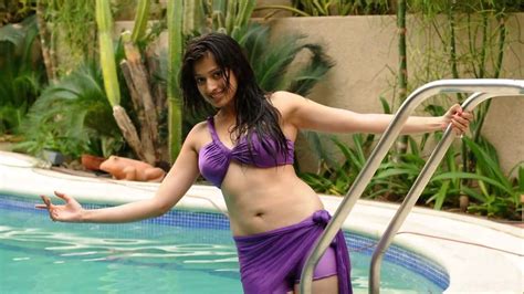 Actress Laxmi Rai Hot Bathing Scene Youtube