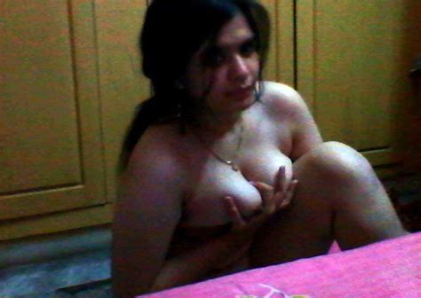 bhabhi sexy boobs nude