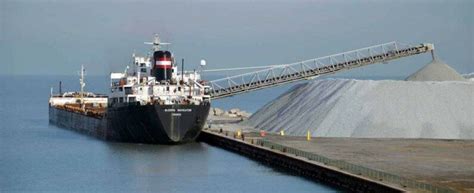 unloading bulk carriers discharging preparations