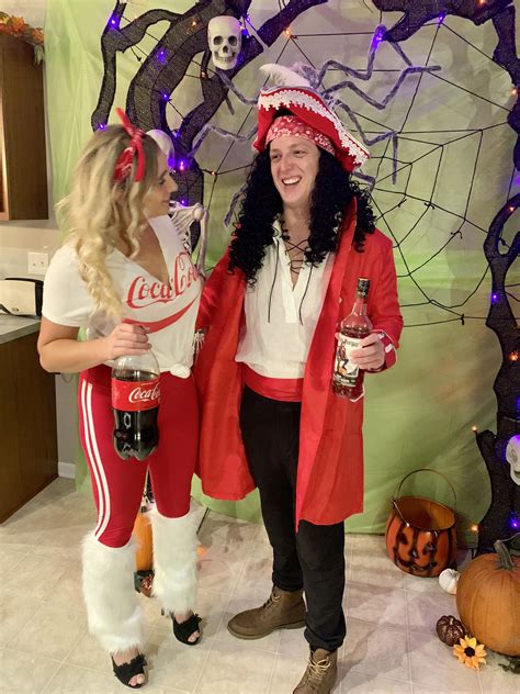 College Halloween Costume Couplecostume Captain’s And
