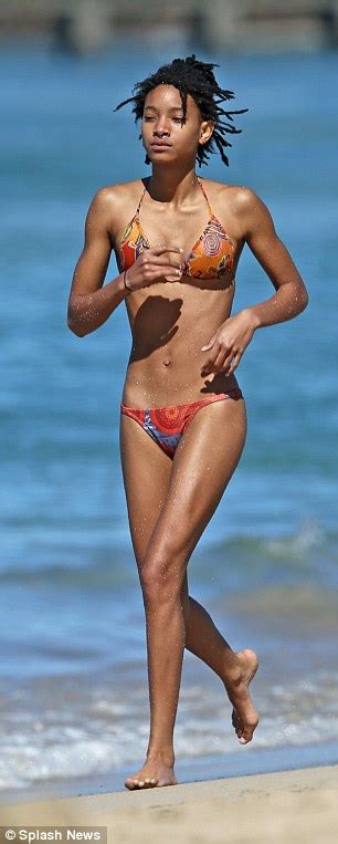 jada pinkett smith and daughter willow 16 show off their bikini bodies daily mail online