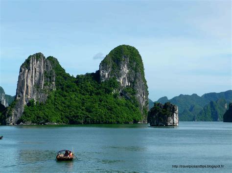 ha long bay  unesco world heritage site vietnam site du patrimoine