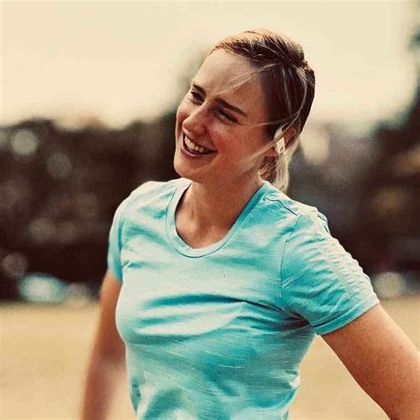 ellyse perry hot cricketer husband age height wiki and biography