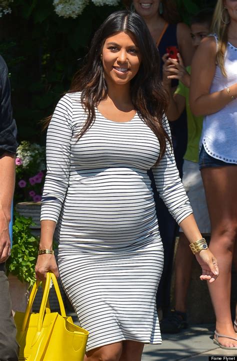 Pregnant Kourtney Kardashian Is Glowing In The Hamptons Huffpost