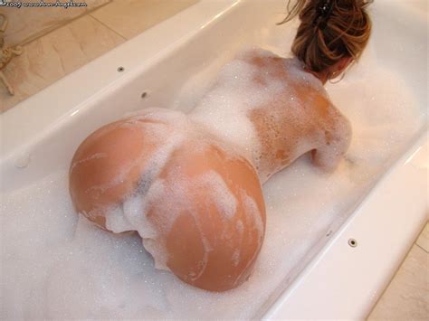 ann taking a hot bubble bath coed cherry