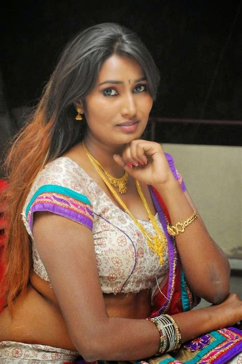 Telugu New Actress Swathi Naidu Navel Show Spicy Photo