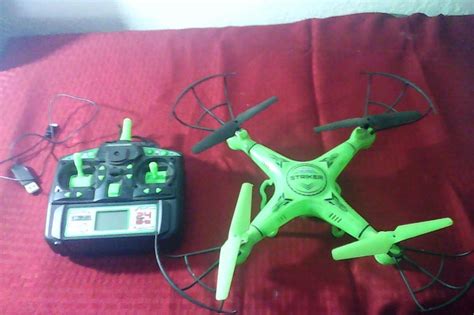 striker glow   dark rc quadopter spy drone  picture video camera worldtechtoys spy