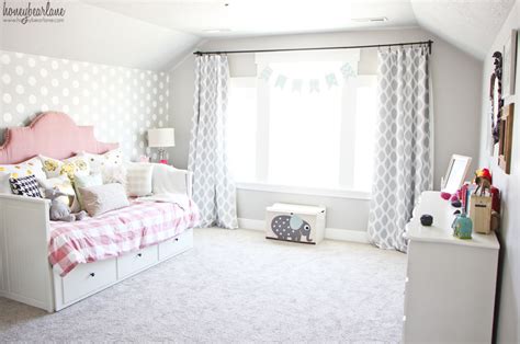 Pink And Gray Girl S Bedroom Honeybear Lane
