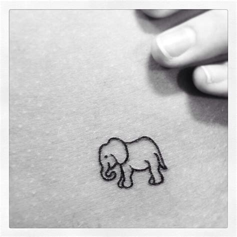 diy best tattoo am schönsten tiny elephant tattoo little elephant