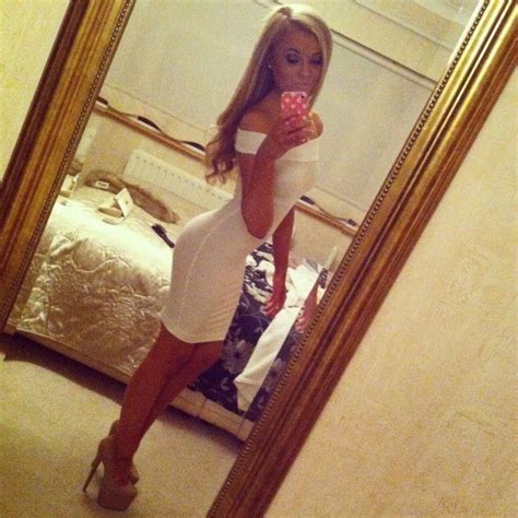 sexy girls in tight dress and skirts para mama