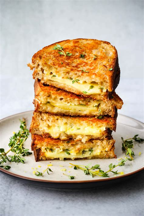 gourmet grilled cheese sandwich walder wellness dietitian