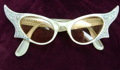Vintage France Rhinestone Winged Cat Eye Sunglasses Cat Eye