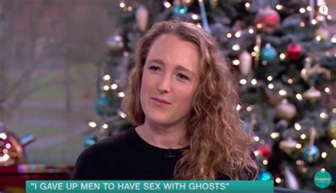 woman who prefers dating ghosts to men now wants to have