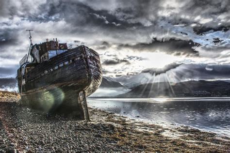 boat   shore  highland photography  pat mcelhinney