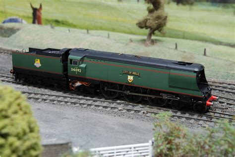 hornby  city  wells west country class steam locomotive oo gauge model