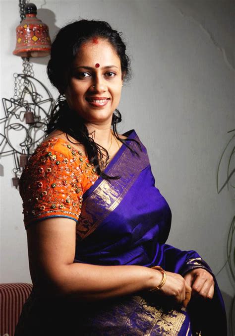 Actress Lakshmi Ramakrishnan Hot Photoslatest Telugu
