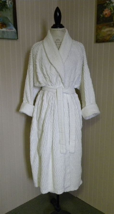 vintage chenille robe bath robe house coat white  colour