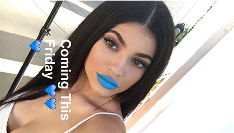 kylie jenner says blue lipstick is in so i tried 3 different ways to wear it glamour
