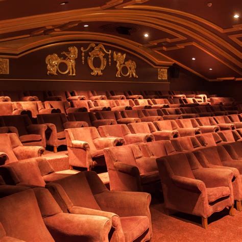 luxury cinemas  cosiest spots  london    film