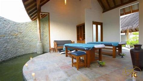 hideaway spa treatment room island hideaway  dhonakulhi flickr