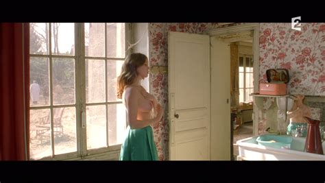 naked léa seydoux in roses à crédit