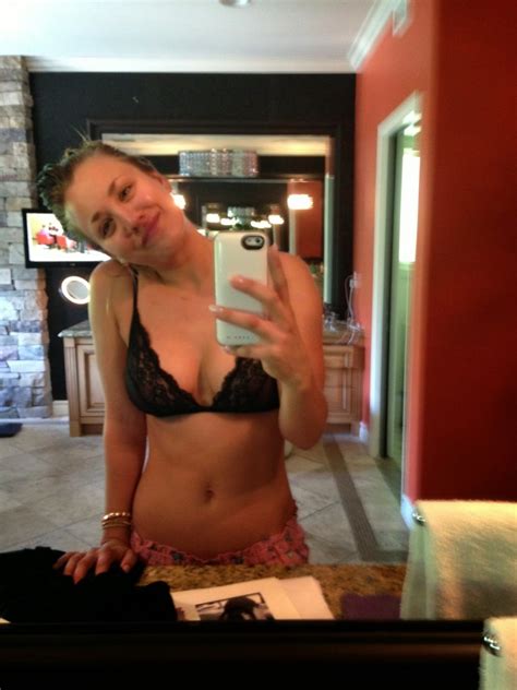 Kaley Cuoco Leaked Iphone Photos The Fappening