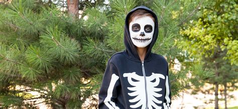 skeleton costume diy  easy     time  halloween cricut