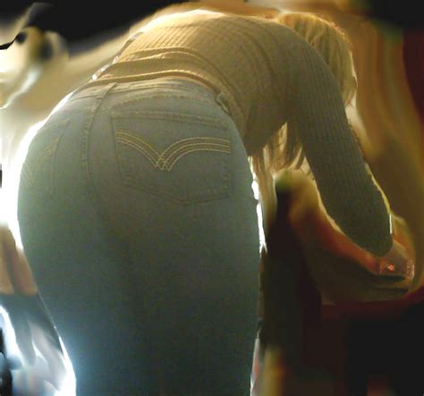 Candid Pawg Milfs Ass In Jeans Rear Cameltoe 11 Pics
