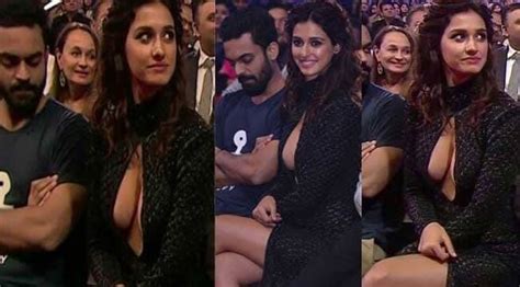 Top 10 Bollywood Oops Moments Embarrassing Wardrobe Malfunctions