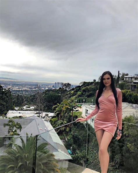 Marley Brinx Bio Age Height Fitness Models Biography