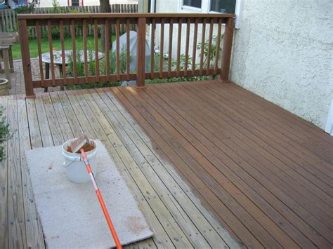 easy guide  staining  deck accurate home inspection calgary