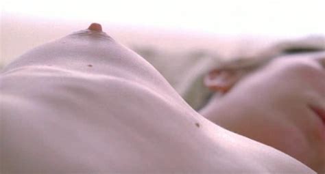 nude video celebs sara giraudeau nude memoires d une jeune fille derangee 2010